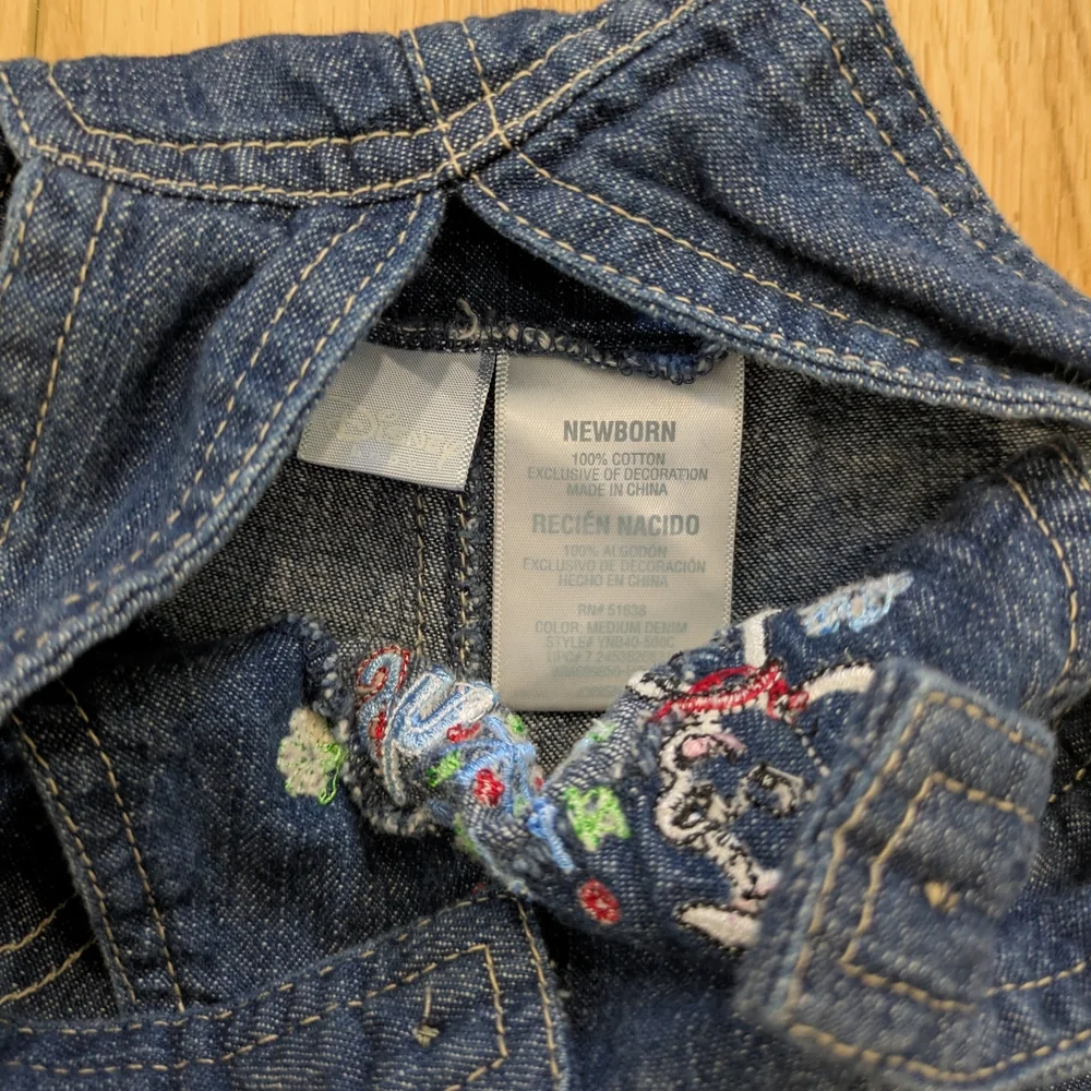 RARE Disney 101 Dalmatian Embroidered Lucky Shorteralls - Picture 3 of 7